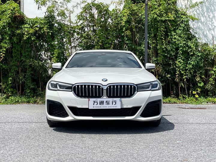 Фото 2 - BMW 5 Series