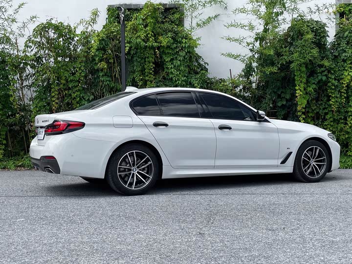 Фото 4 - BMW 5 Series