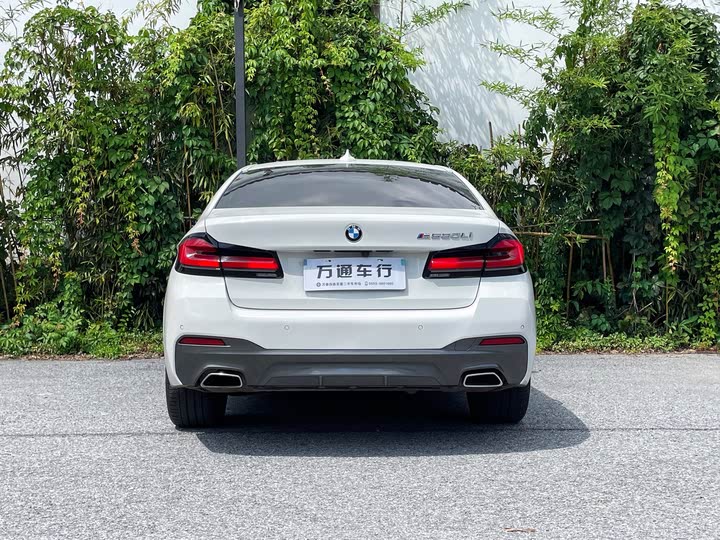 Фото 5 - BMW 5 Series