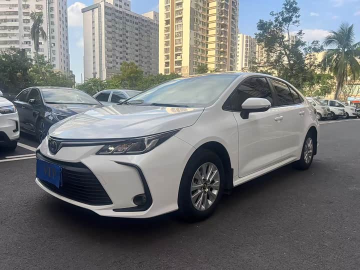 Фото 3 - Toyota Corolla