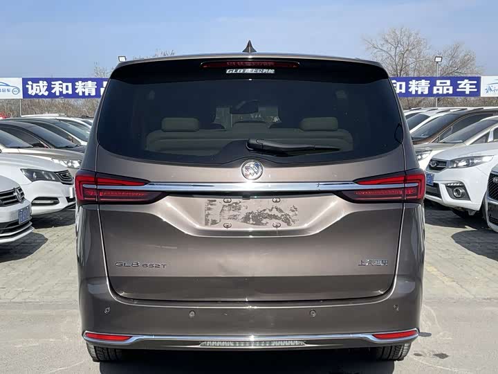 Фото 9 - Buick GL8 ES