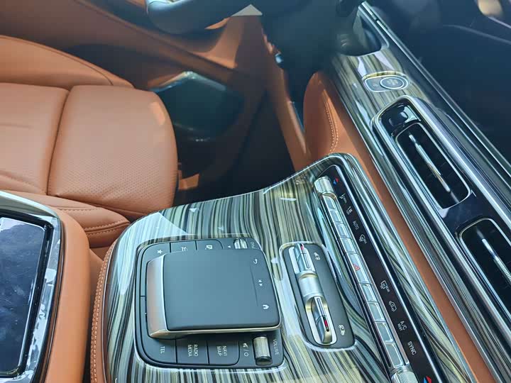 Фото 18 - Mercedes-Benz V-Class