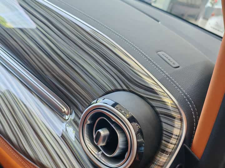 Фото 19 - Mercedes-Benz V-Class