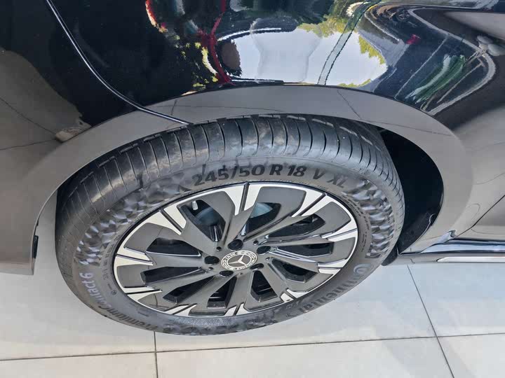 Фото 5 - Mercedes-Benz V-Class