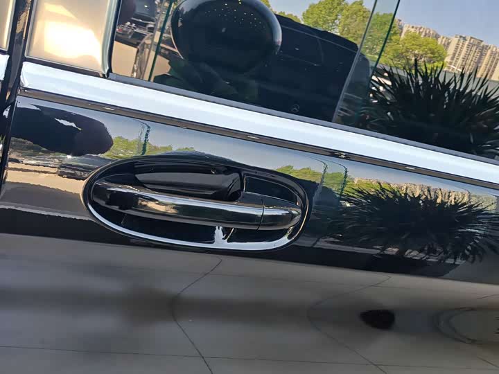 Фото 8 - Mercedes-Benz V-Class