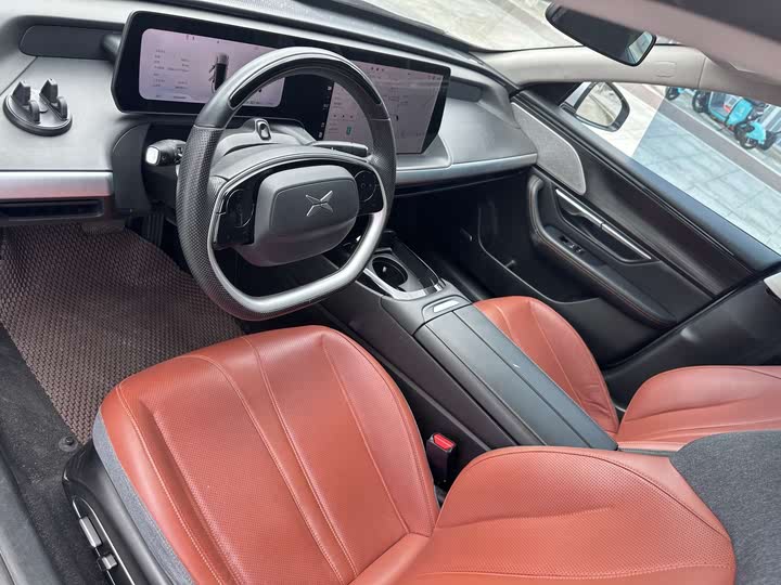 Фото 8 - XPeng P7