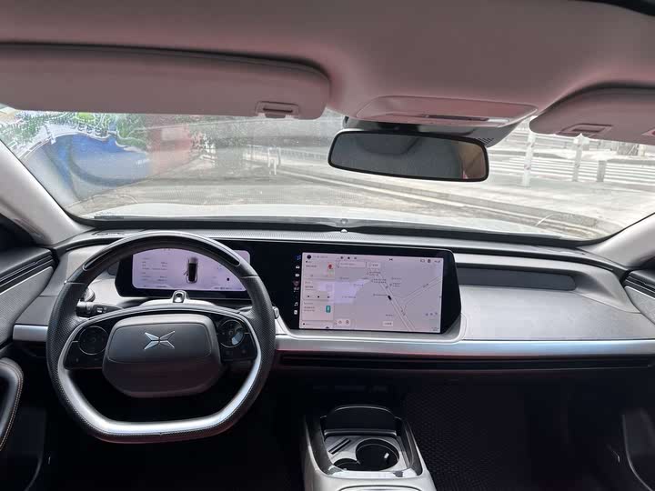 Фото 9 - XPeng P7