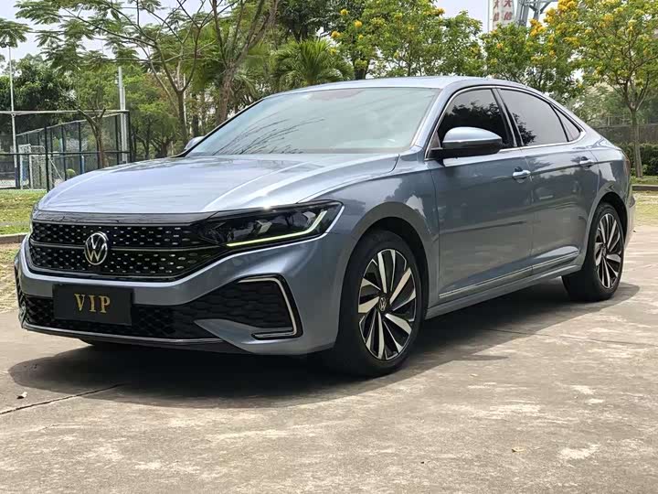 Фото 3 - Volkswagen Passat