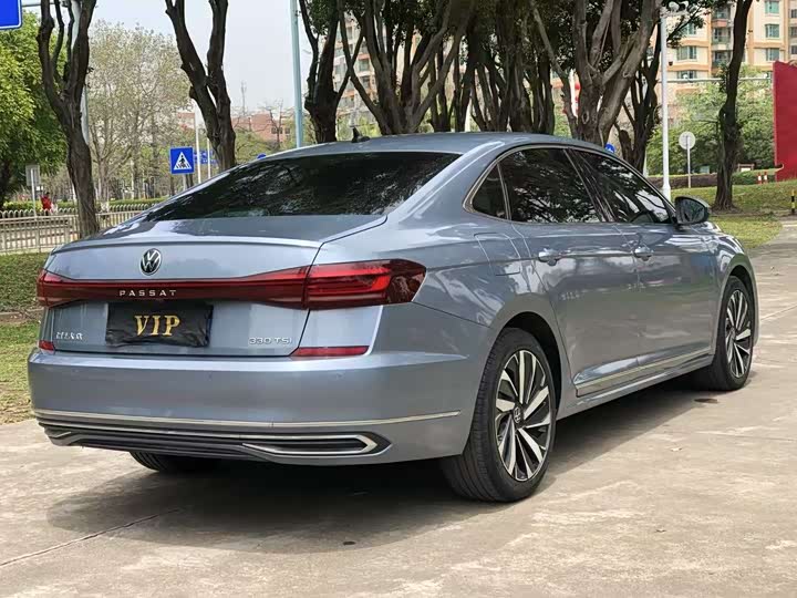 Фото 6 - Volkswagen Passat