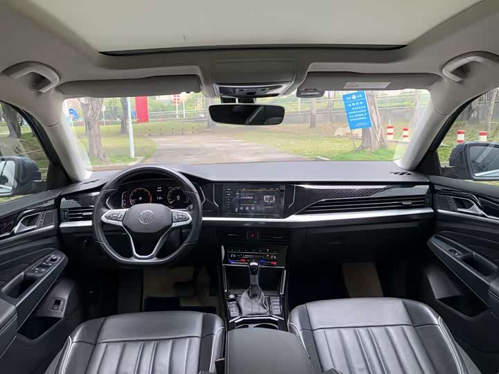 Фото 9 - Volkswagen Passat