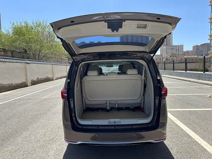 Фото 14 - Buick GL8 ES