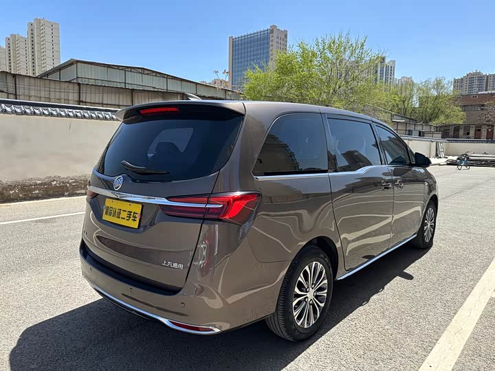 Фото 17 - Buick GL8 ES