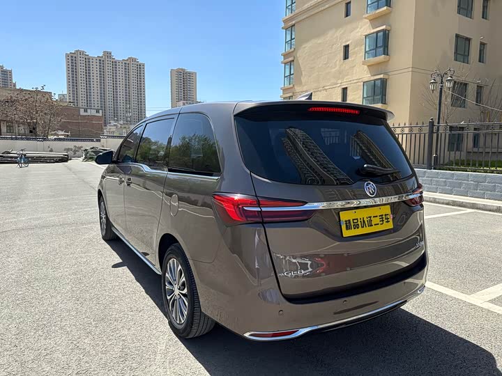 Фото 19 - Buick GL8 ES