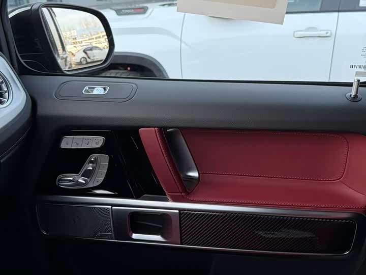 Фото 14 - Mercedes-Benz G-Class