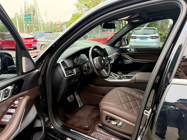 Фото 14 - BMW X5