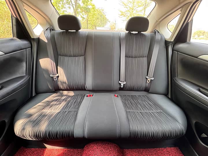 Фото 12 - Nissan Sylphy