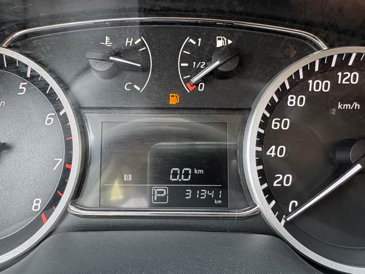 Фото 13 - Nissan Sylphy