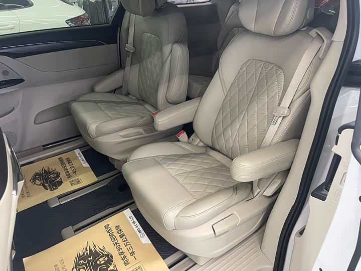 Фото 6 - Buick GL8 ES