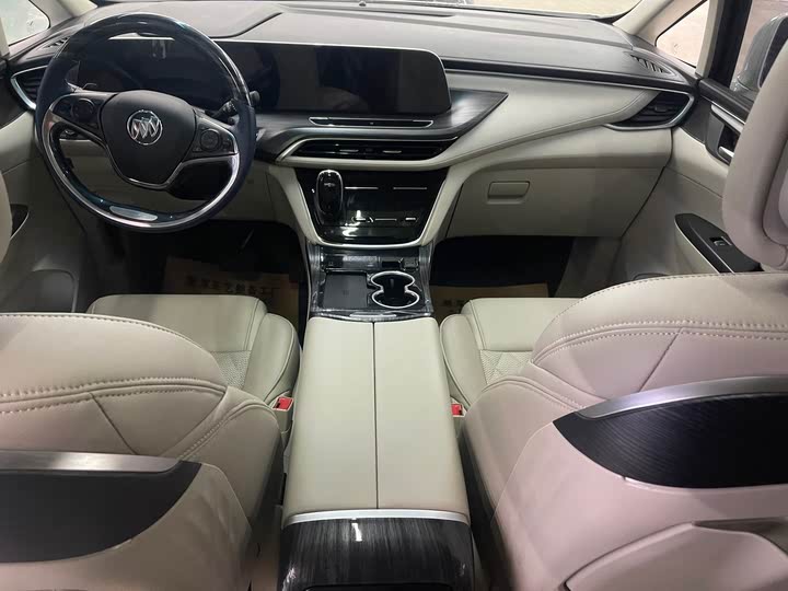 Фото 9 - Buick GL8 ES