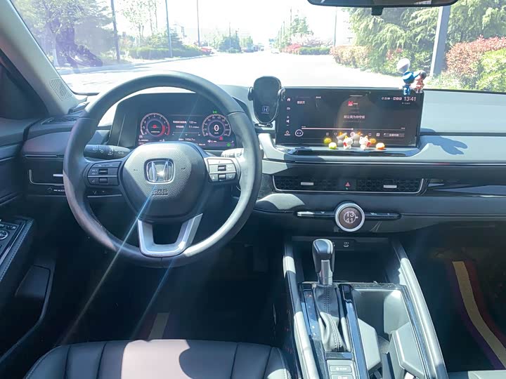 Фото 19 - Honda Inspire