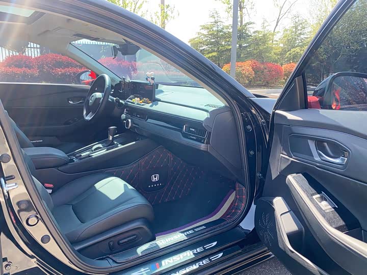 Фото 27 - Honda Inspire