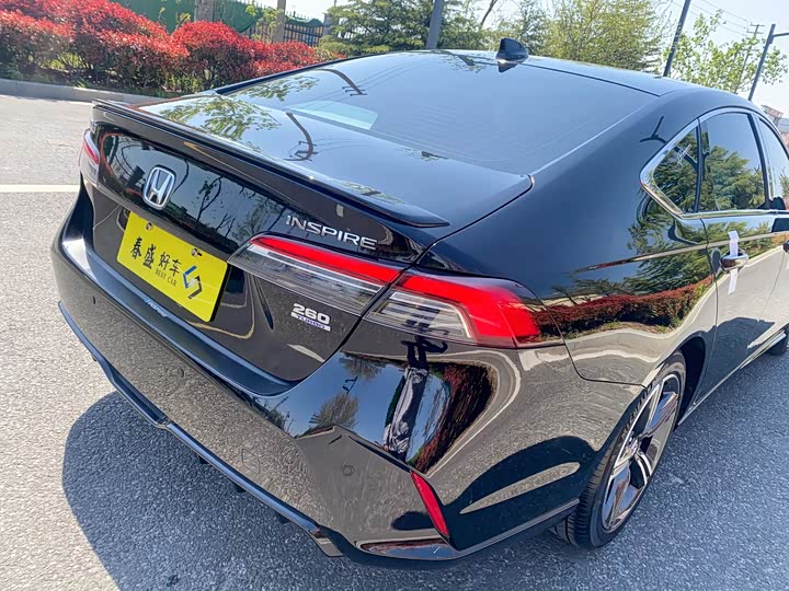 Фото 7 - Honda Inspire