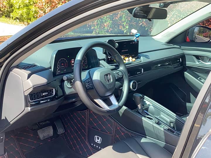 Фото 9 - Honda Inspire