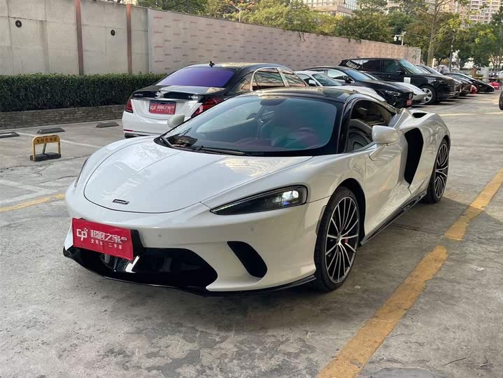 Фото 7 - McLaren GT