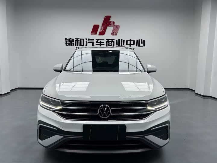 Фото 5 - Volkswagen Tiguan L Pro