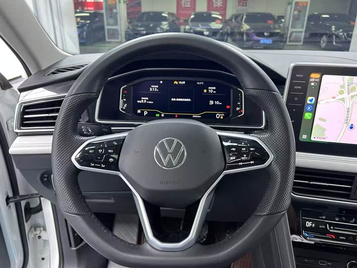 Фото 8 - Volkswagen Tiguan L Pro