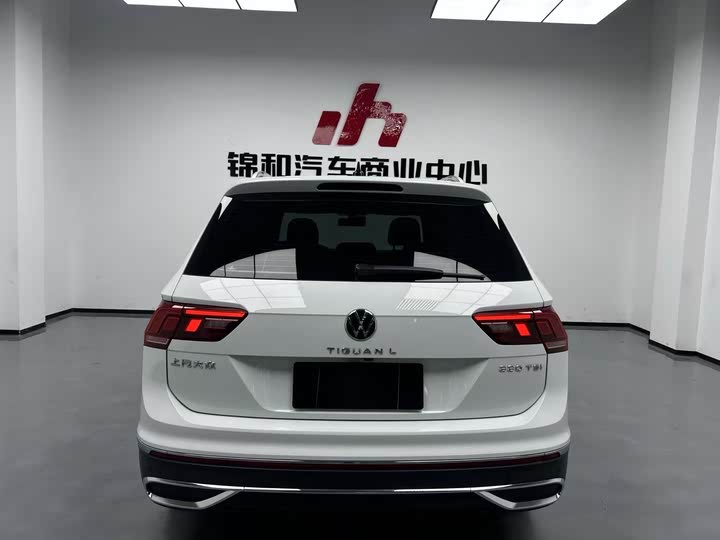 Фото 9 - Volkswagen Tiguan L Pro