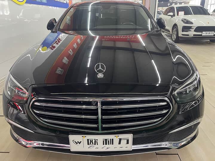 Фото 2 - Mercedes-Benz E-Class