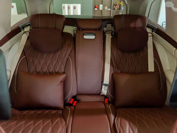 Фото 16 - Mercedes-Benz GLS-Class