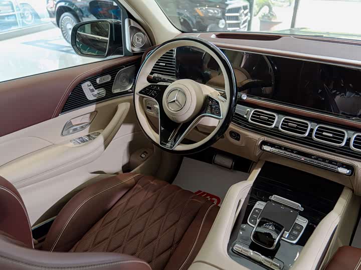 Фото 20 - Mercedes-Benz GLS-Class