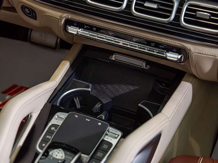 Фото 28 - Mercedes-Benz GLS-Class