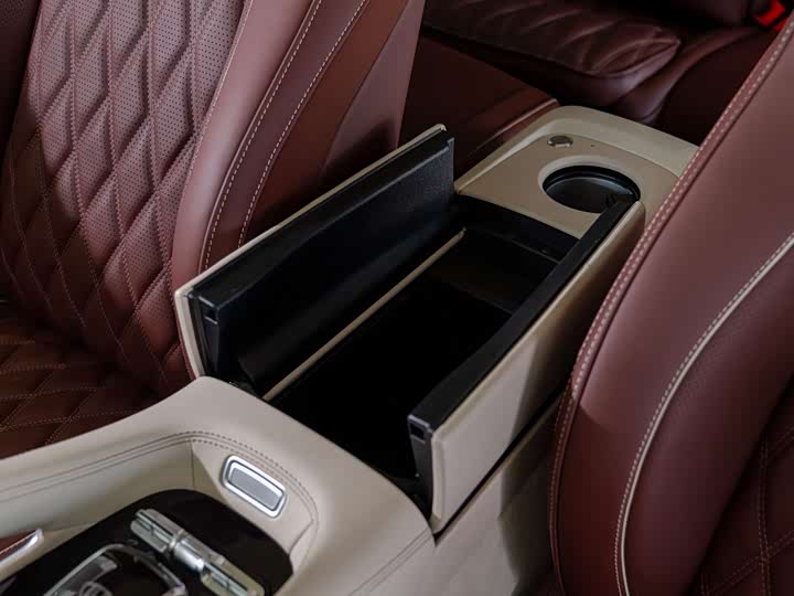 Фото 29 - Mercedes-Benz GLS-Class