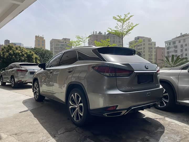 Фото 8 - Lexus RX