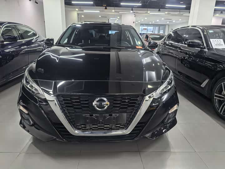 Фото 2 - Nissan Teana