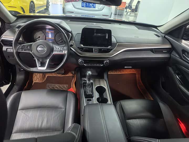 Фото 5 - Nissan Teana