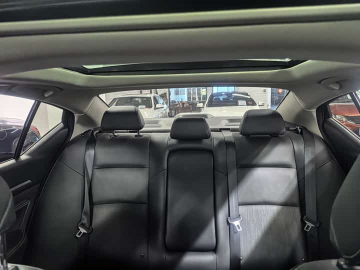 Фото 8 - Nissan Teana