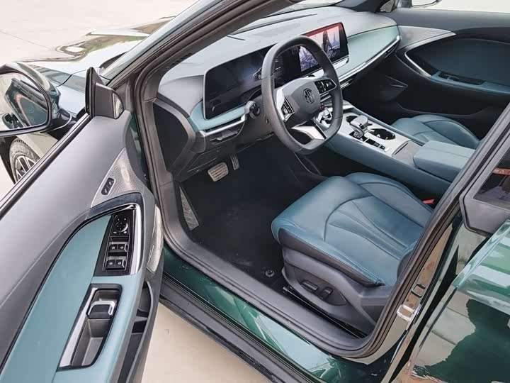 Фото 8 - MG Motor 7