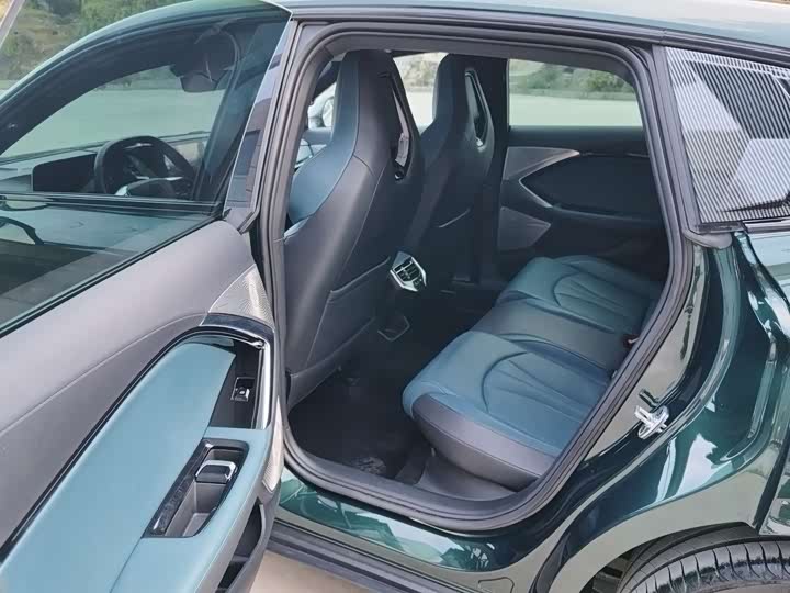 Фото 9 - MG Motor 7