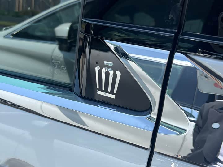 Фото 13 - Toyota Vellfire