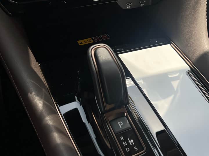 Фото 14 - Toyota Vellfire