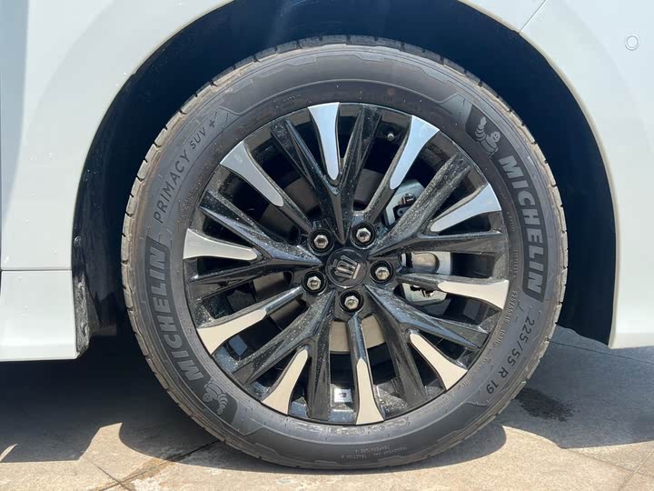 Фото 21 - Toyota Vellfire