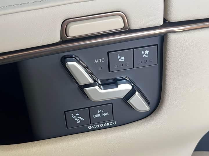 Фото 9 - Toyota Vellfire