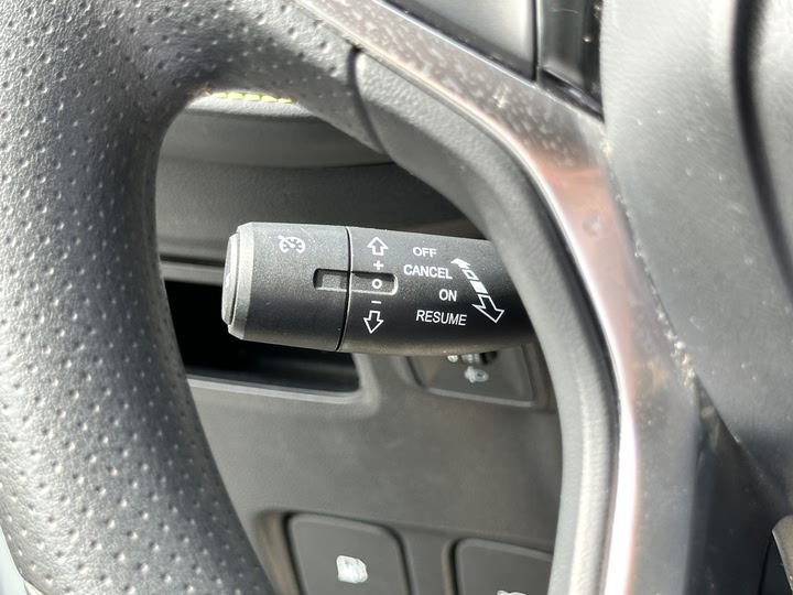 Фото 18 - Roewe i5