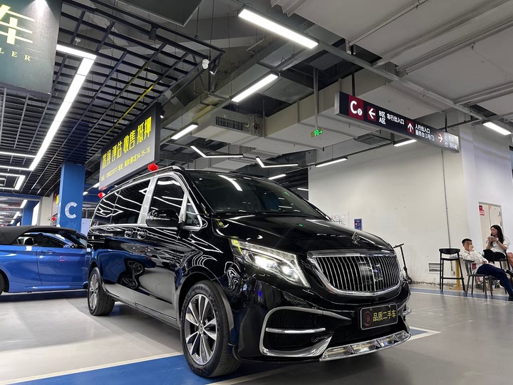 Фото 3 - Mercedes-Benz V-Class