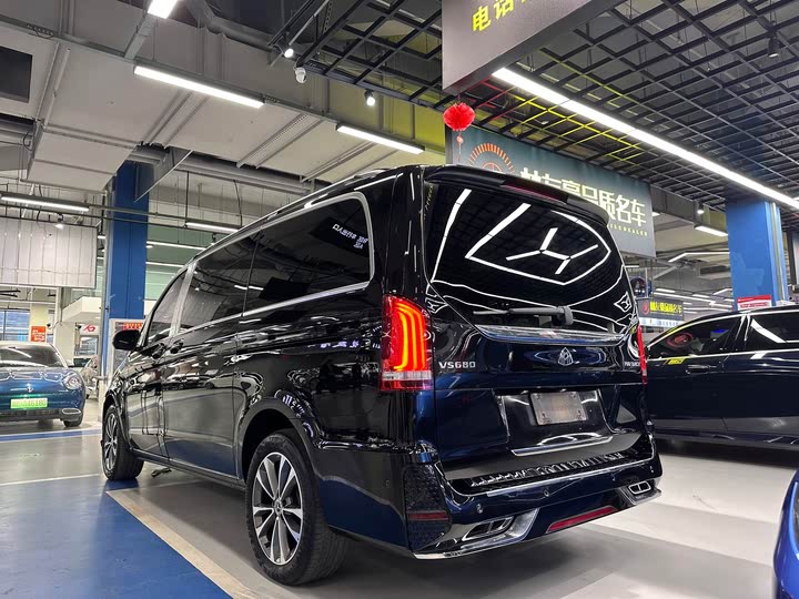 Фото 4 - Mercedes-Benz V-Class