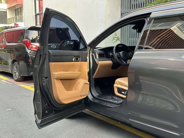 Фото 16 - LiXiang One